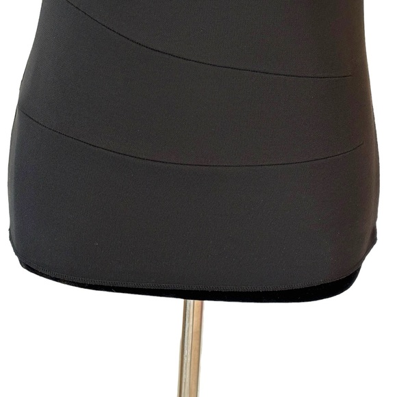 DKNY Black Stretch Sleeveless Turtleneck Top - Picture 3 of 8